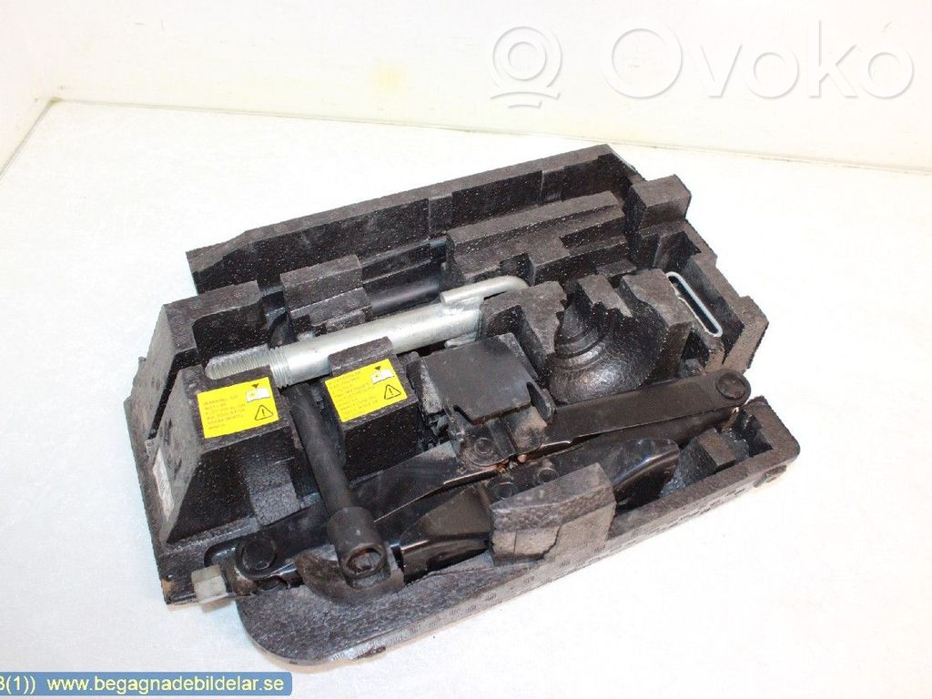 Renault Master III Tool set 
