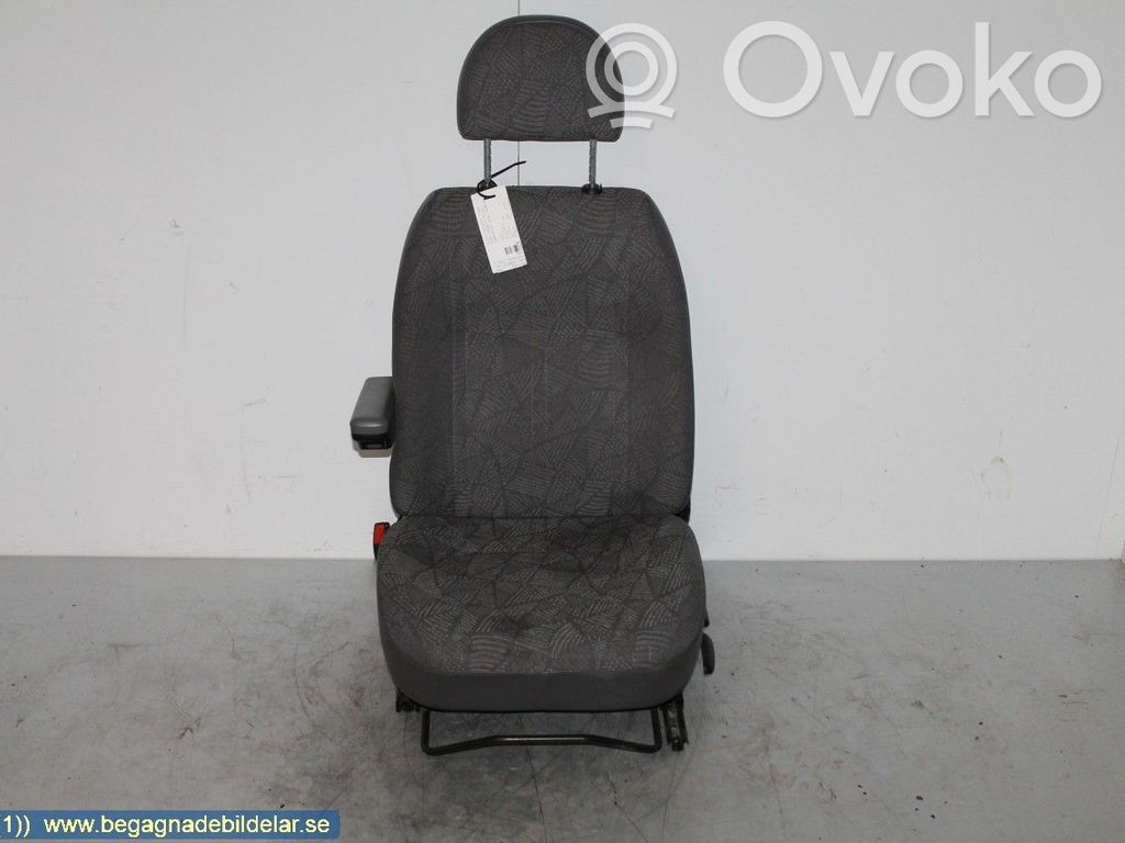 Front driver seat   4468472,4620538