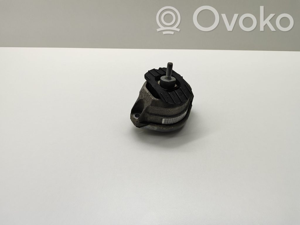 BMW 5 E60 E61 Dzinēja spilvens 