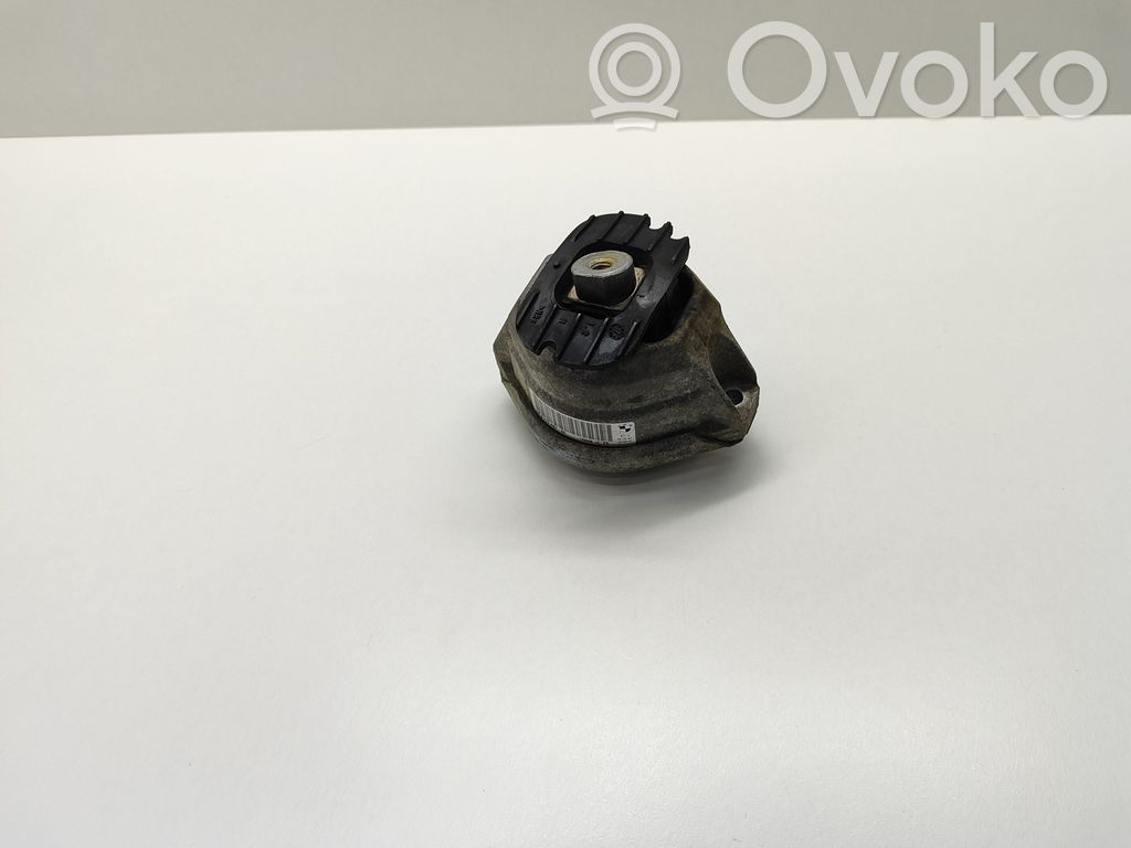 BMW 5 E60 E61 Engine mount bracket 