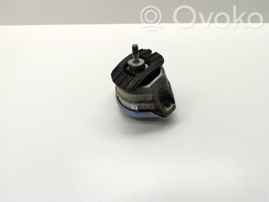 BMW 5 E60 E61 Engine mount bracket 