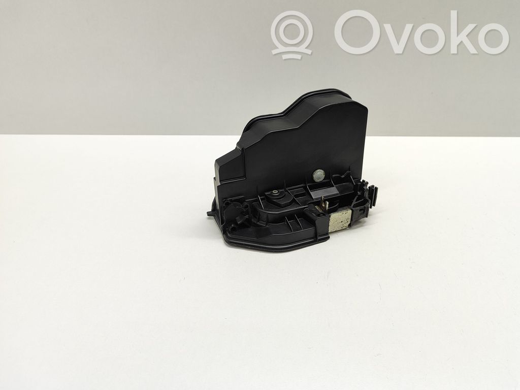BMW 5 E60 E61 Zamek drzwi przednich 