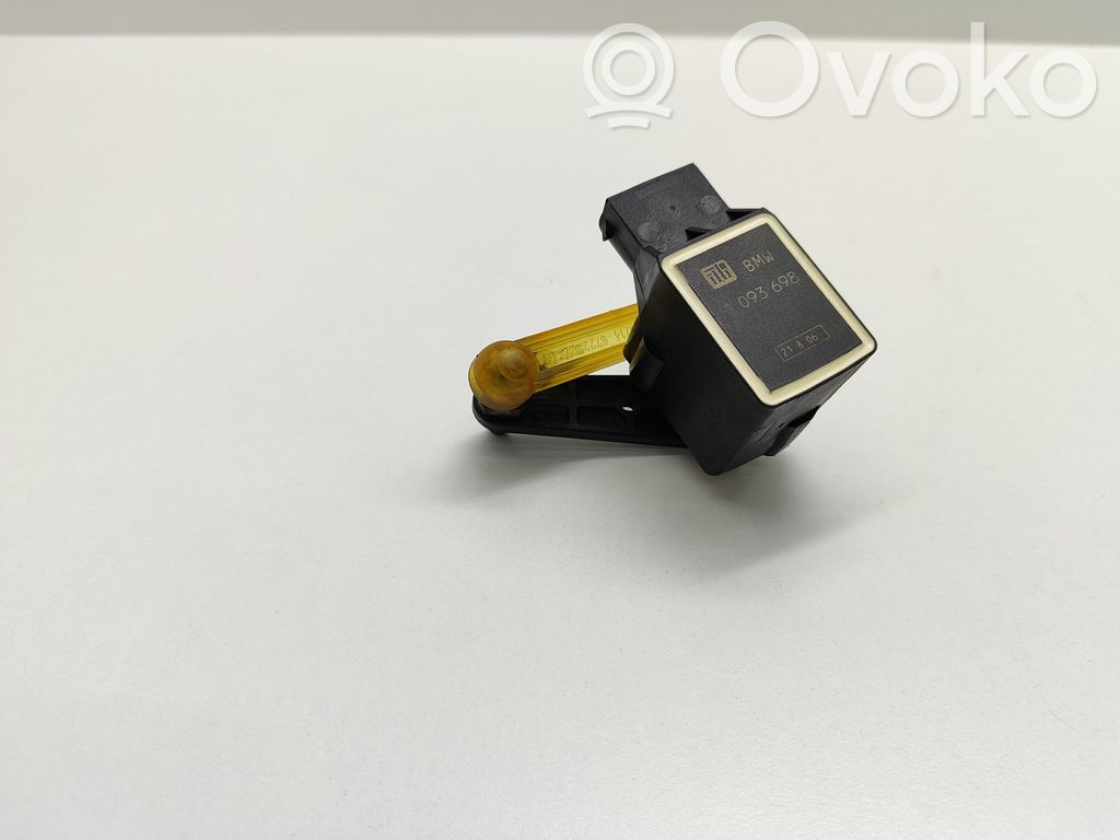 Niveausensor Leuchtweitenregulierung   1093698,6772727,37146772727,3714677272701,677272701