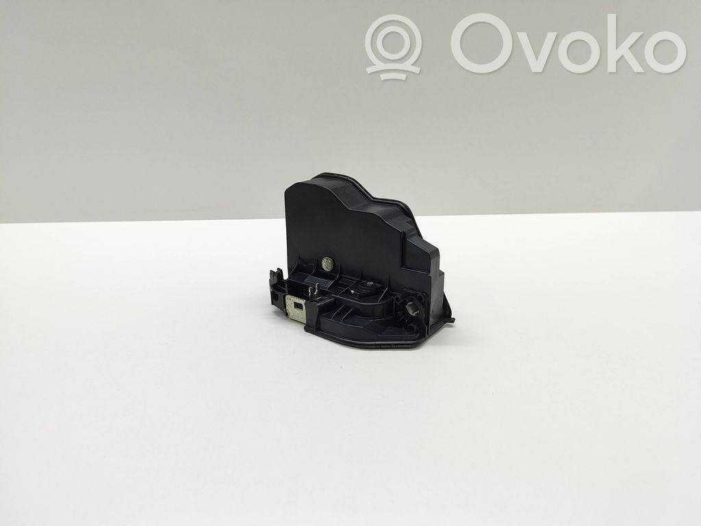 Front door lock   7154619