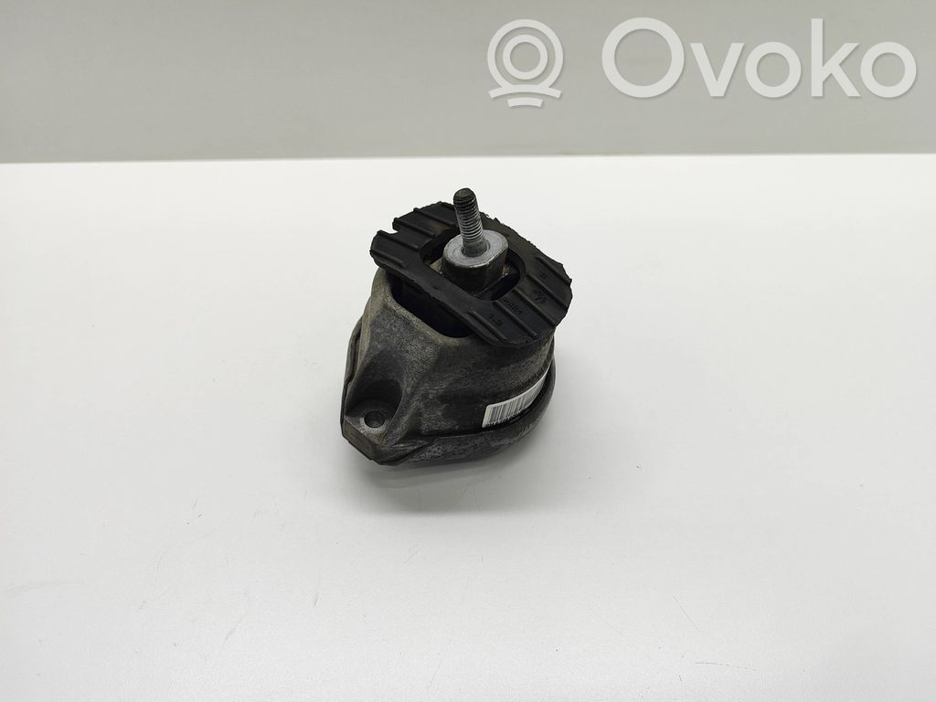 BMW 5 E60 E61 Engine mount bracket 