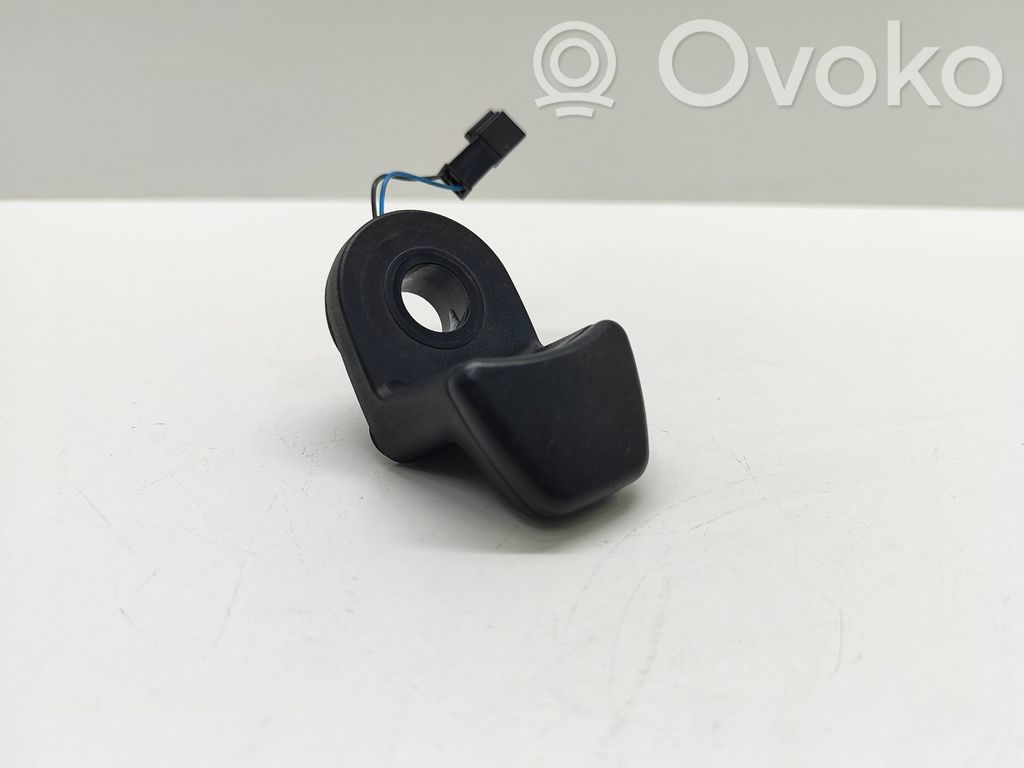 BMW 5 E60 E61 Tailgate glass/window release handle 