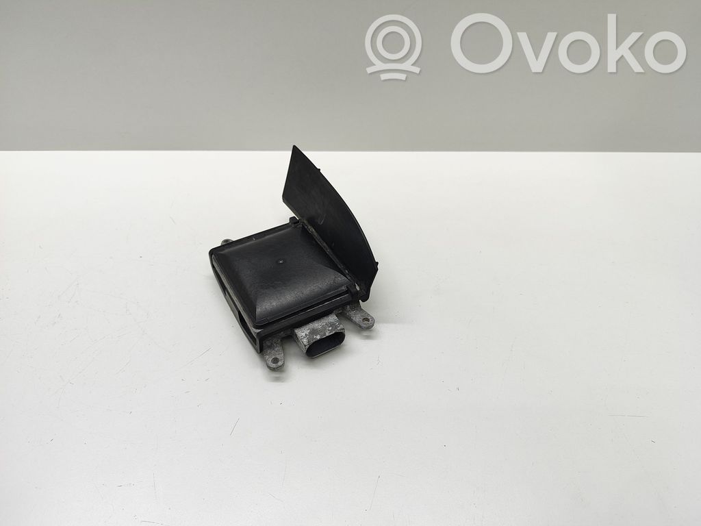 BMW 5 F10 F11 Moduł martwego pola 