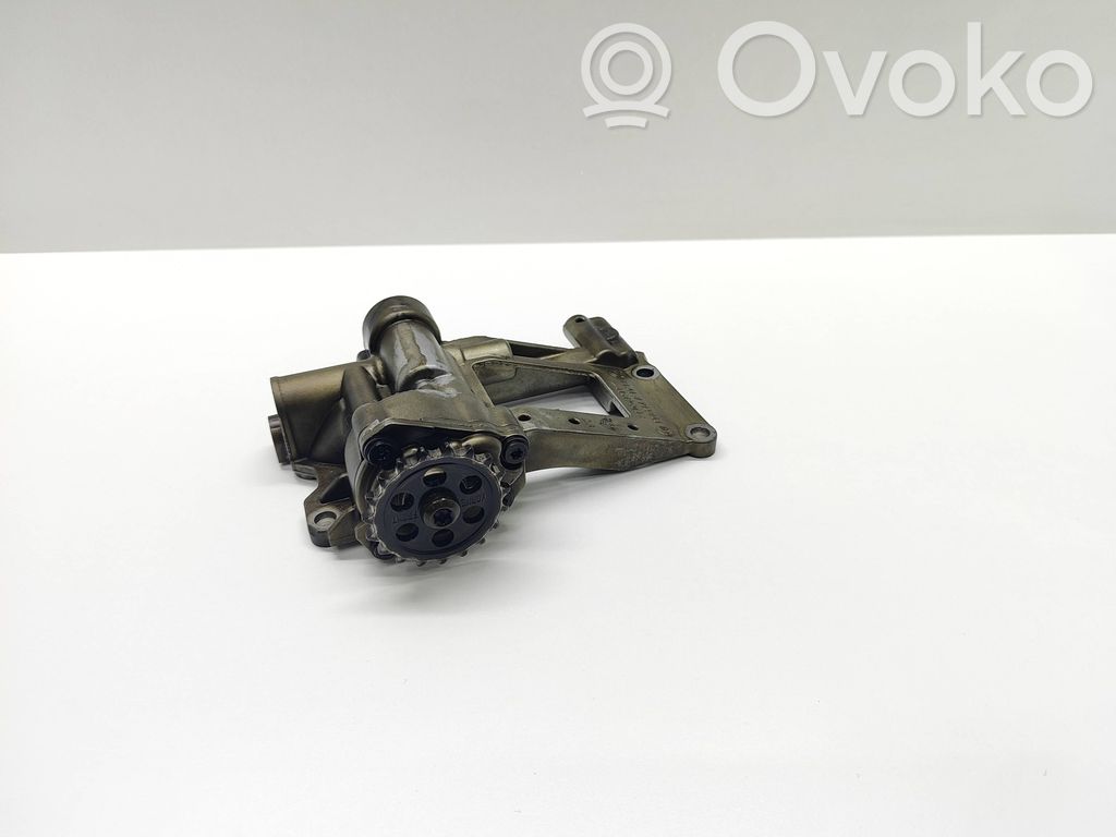 BMW 5 E60 E61 Oil pump 
