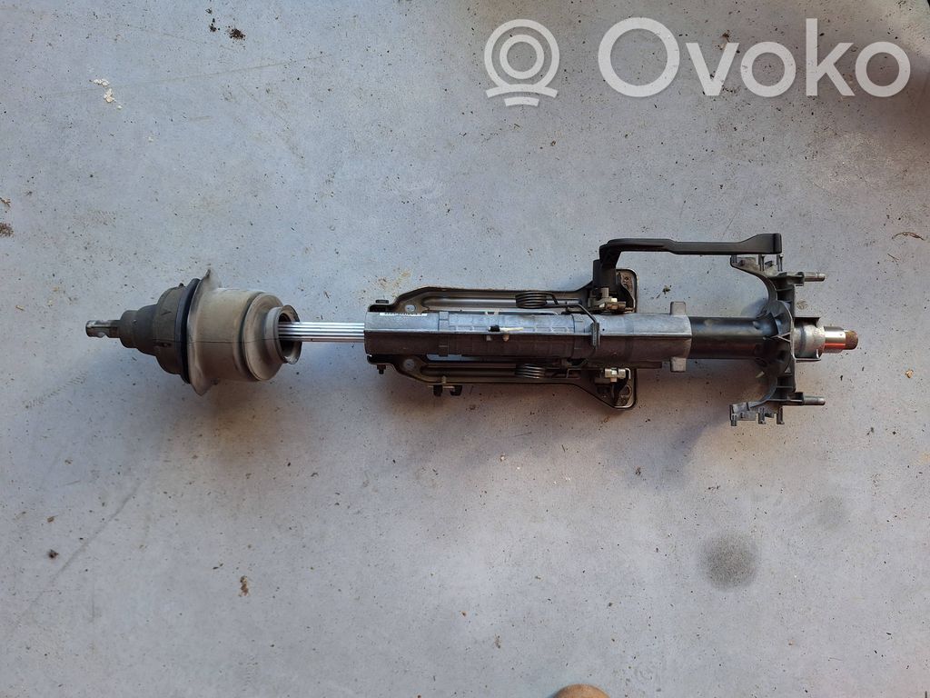 Steering wheel axle set   6770886