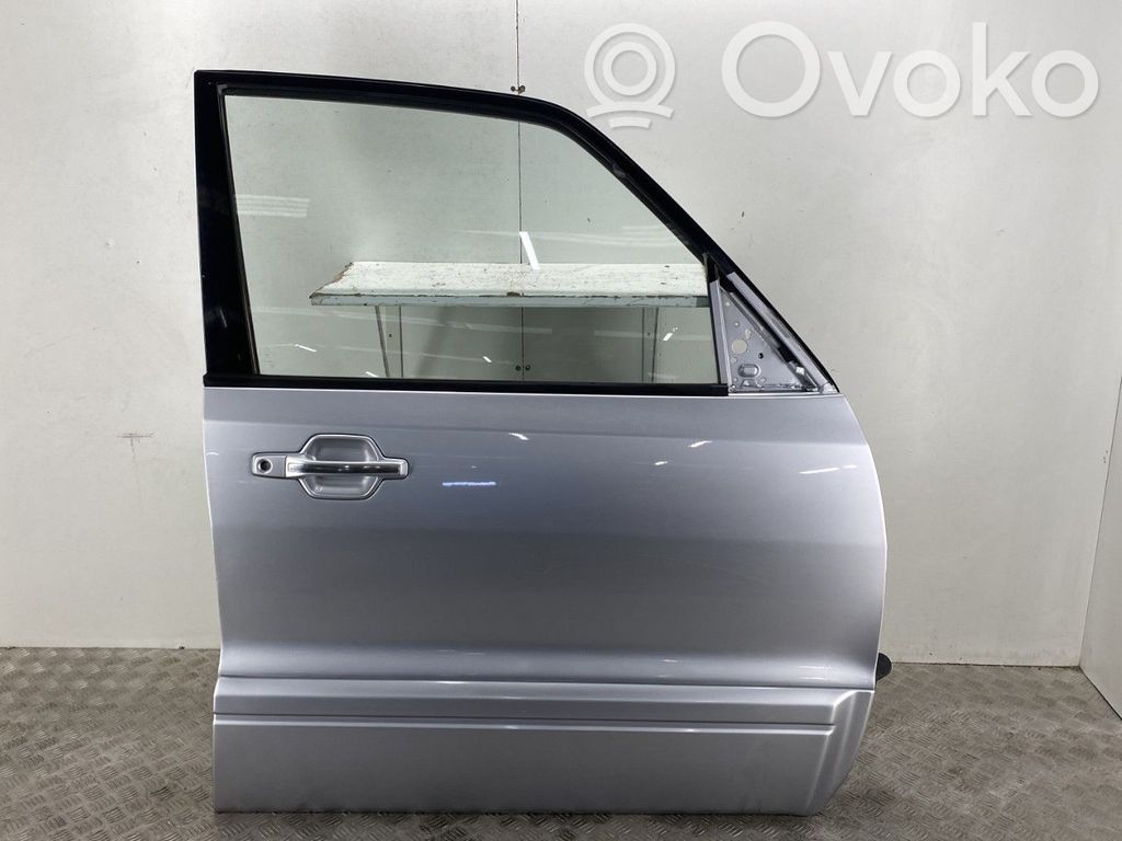 Mitsubishi Pajero Puerta delantera 
