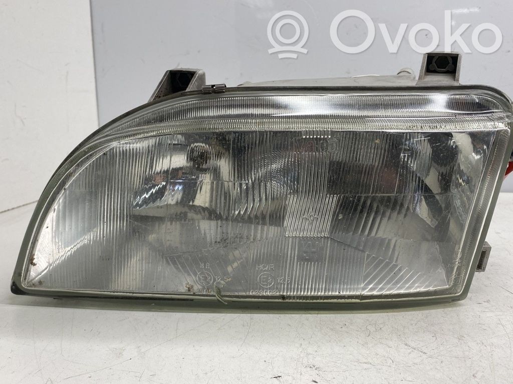 Scheinwerfer   60946720