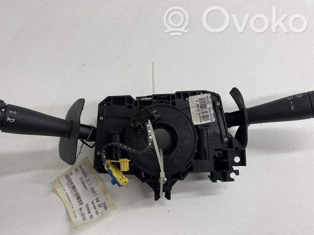 Dacia Sandero Interruptor/palanca de limpiador de luz de giro 