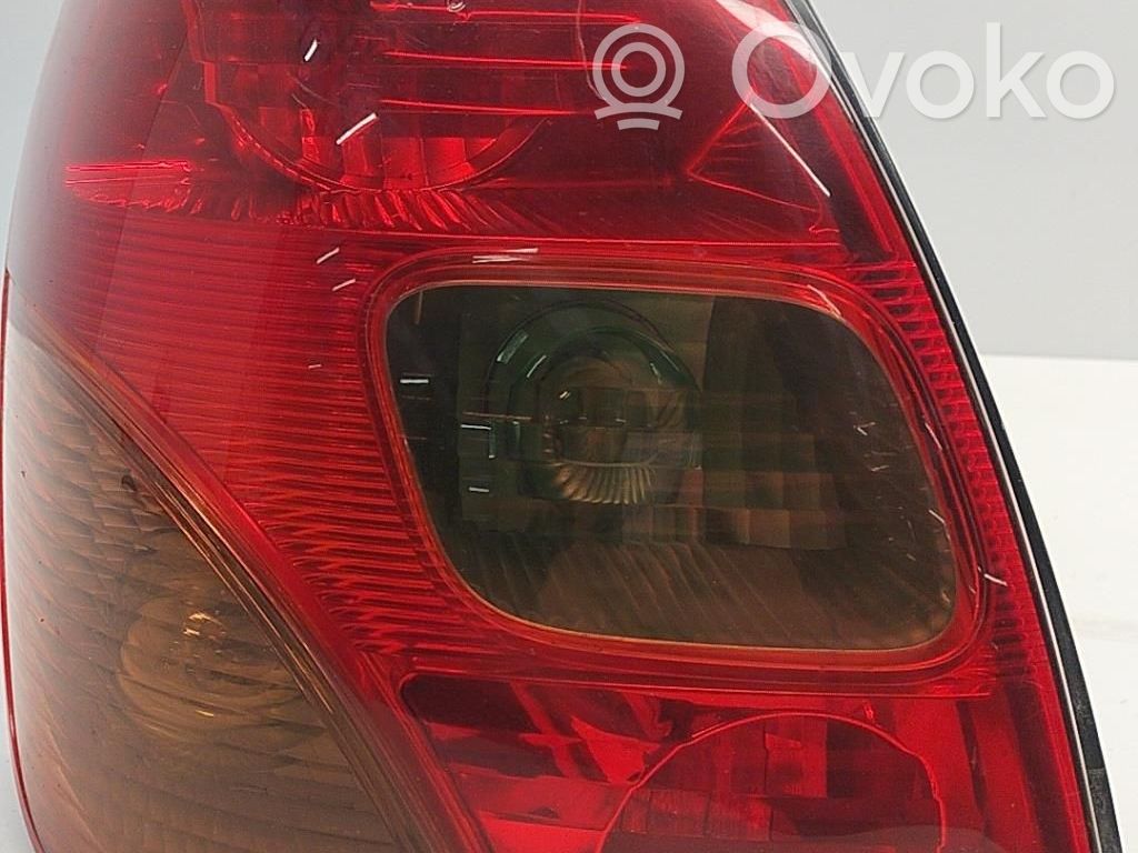 Toyota Corolla Verso E121 Takavalot 
