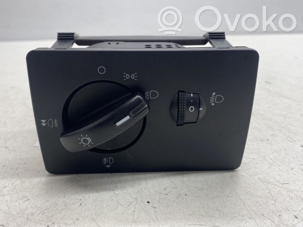 Ford Fusion Light switch 