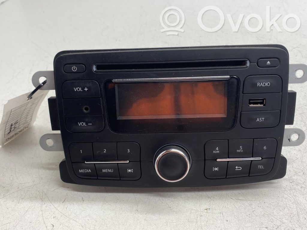 Dacia Sandero Unitate principală radio/CD/DVD/GPS 