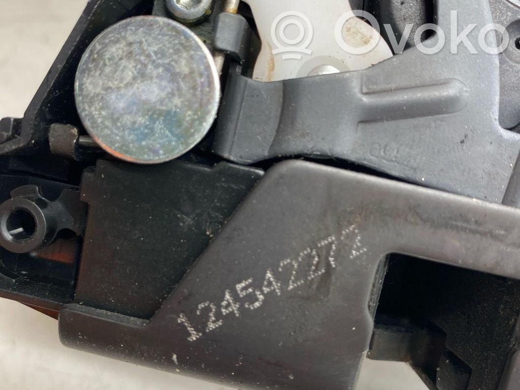 Volvo C30 Zamek drzwi przednich 
