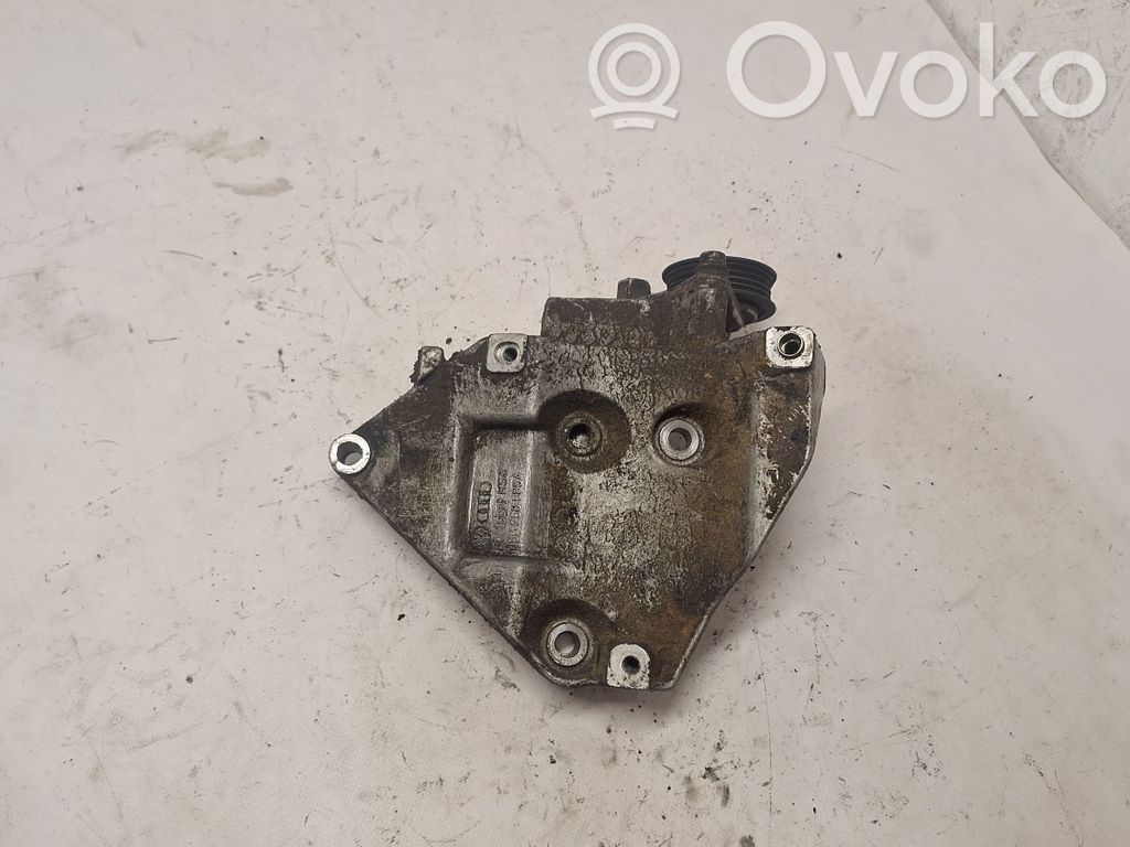 Audi A6 Allroad C5 Łapa / Mocowanie silnika 