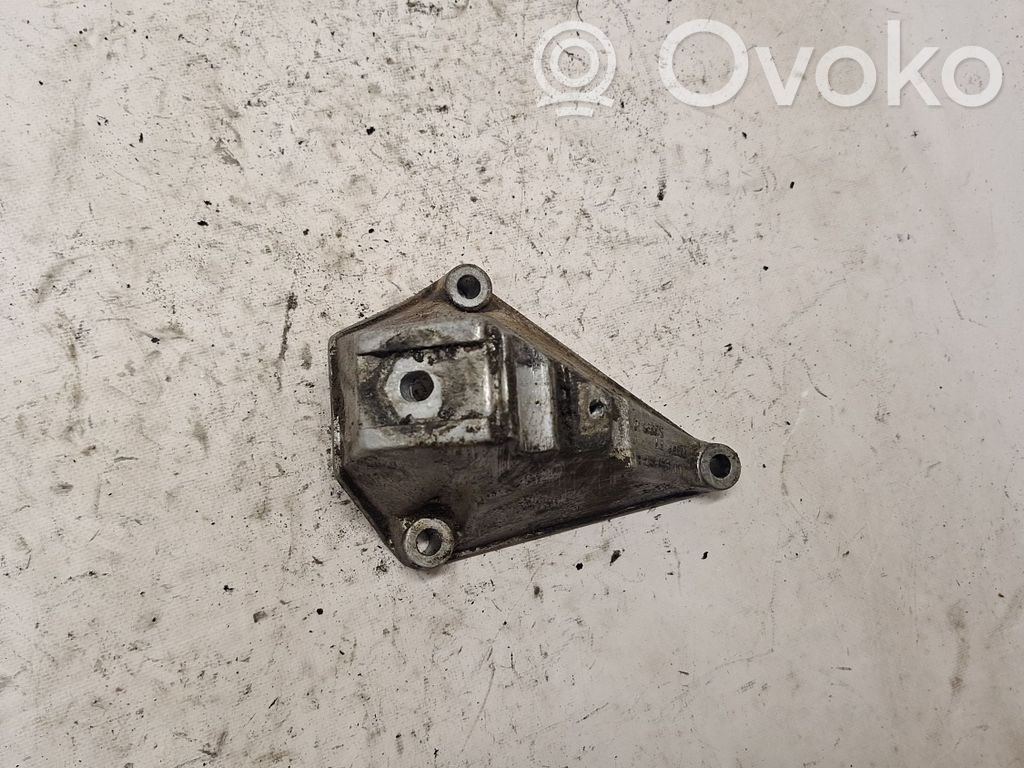 Audi A6 Allroad C5 Engine mounting bracket 