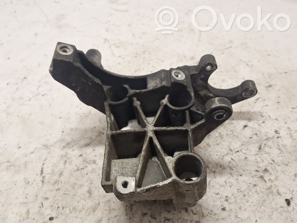 Halterung Servopumpe   059145169AE
