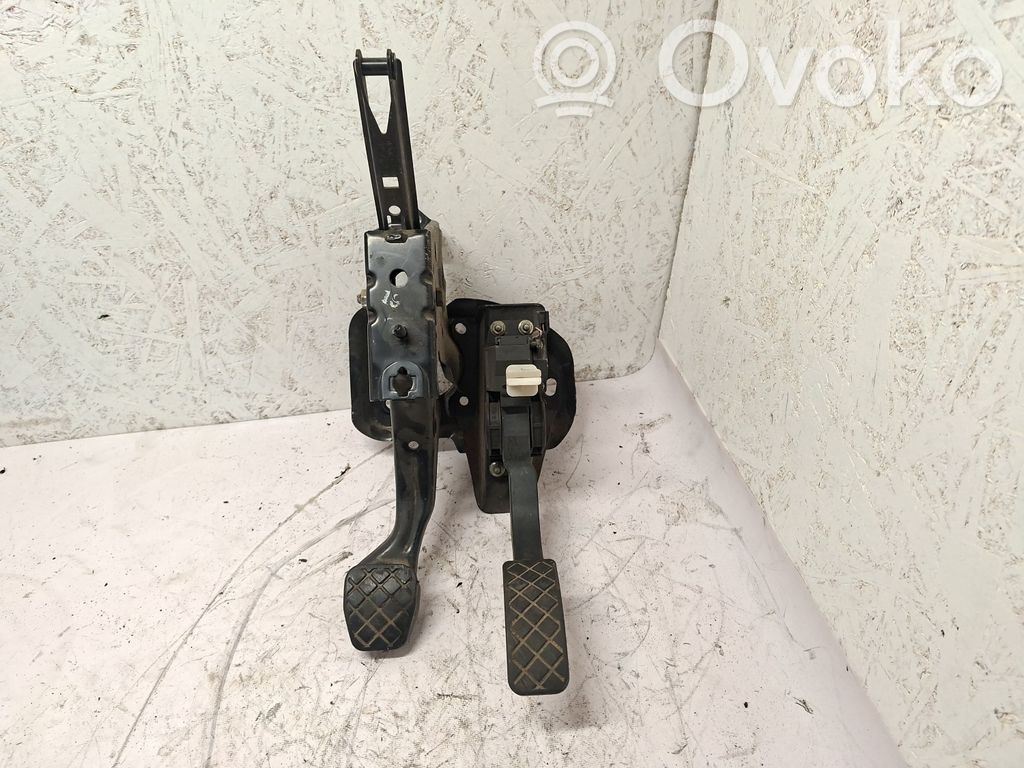 Audi A3 S3 8L Pedal assembly 
