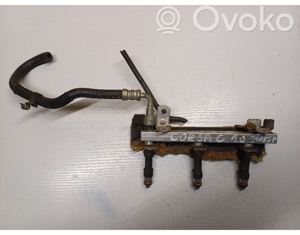 Opel Corsa C Listwa wtryskowa 