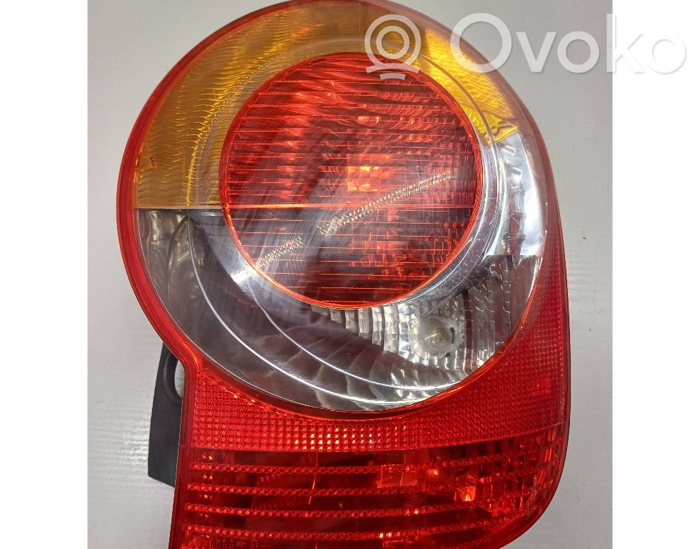 Renault Modus Aizmugurējais lukturis virsbūvē 