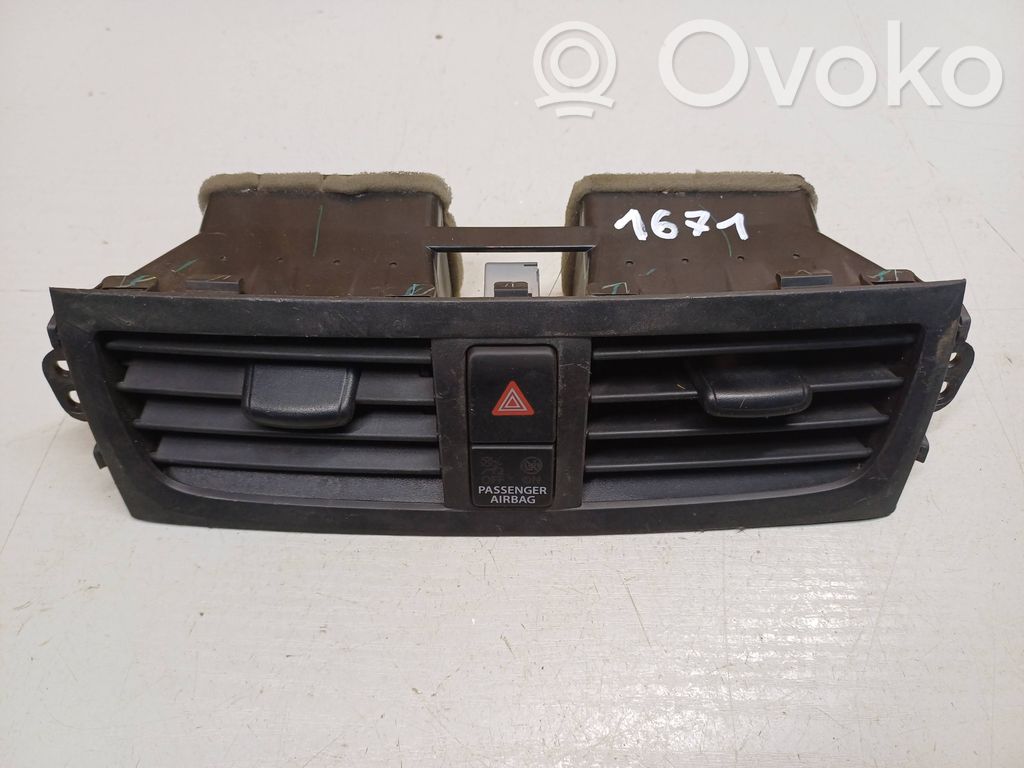Suzuki Celerio Lango oro grotelės 