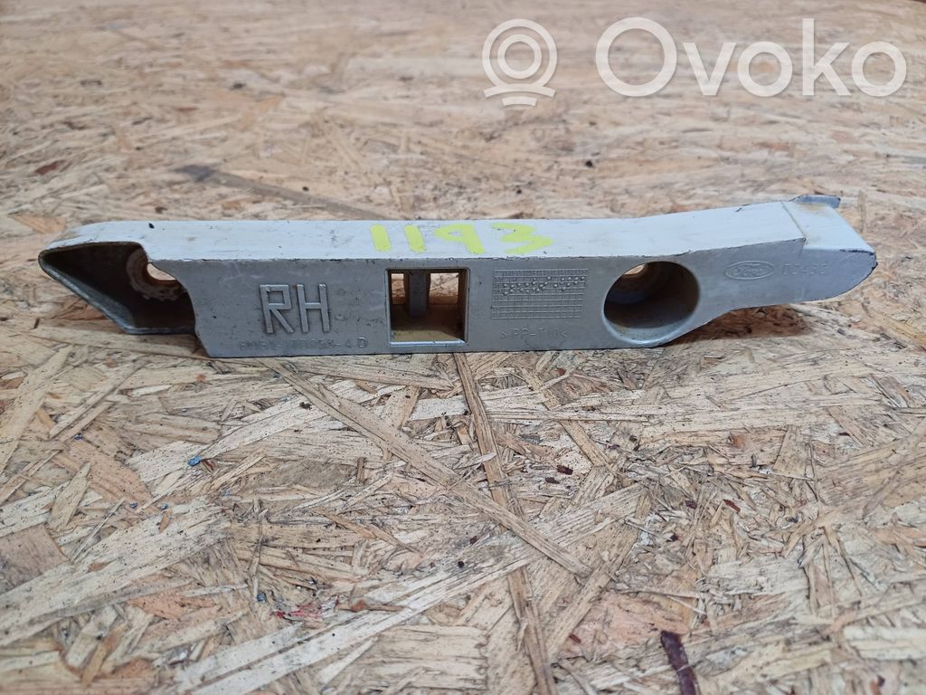 Ford Focus Front bumper mounting bracket 
