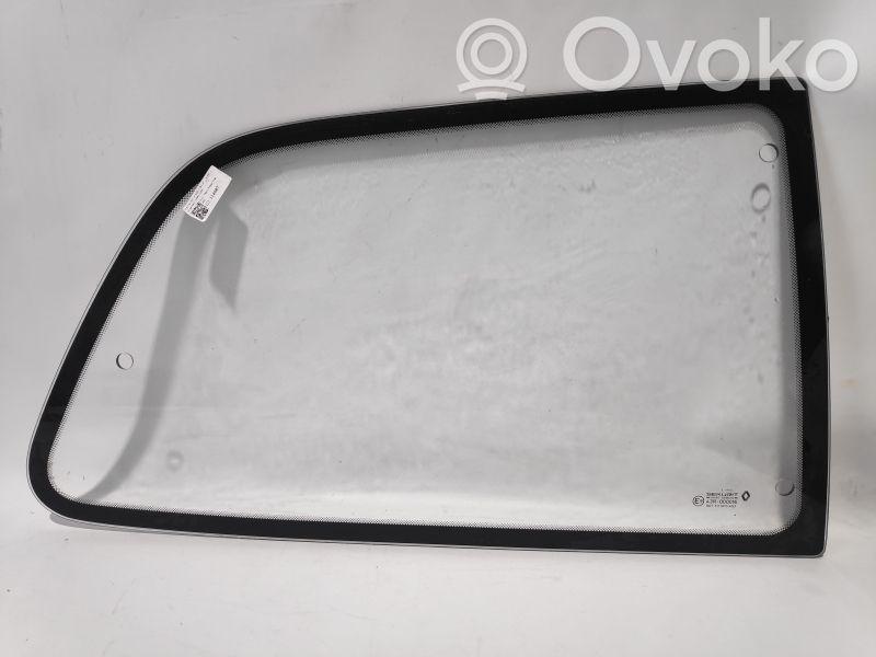 Renault Clio I Rear side window 