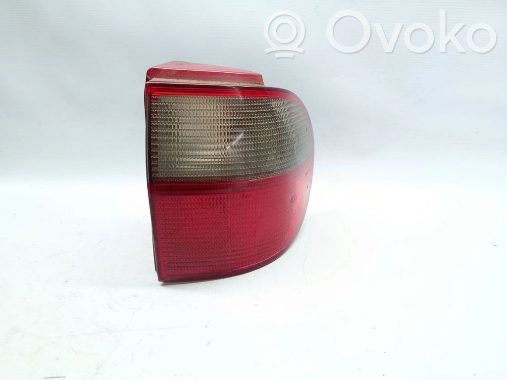 Luz trasera/de freno   95VW13404DD