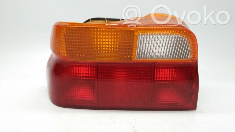 Tailgate rear/tail lights   103F10161771