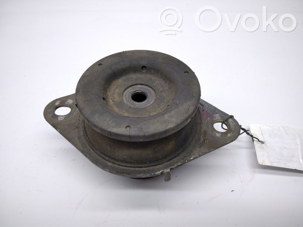 Gearbox mount   8200003824D