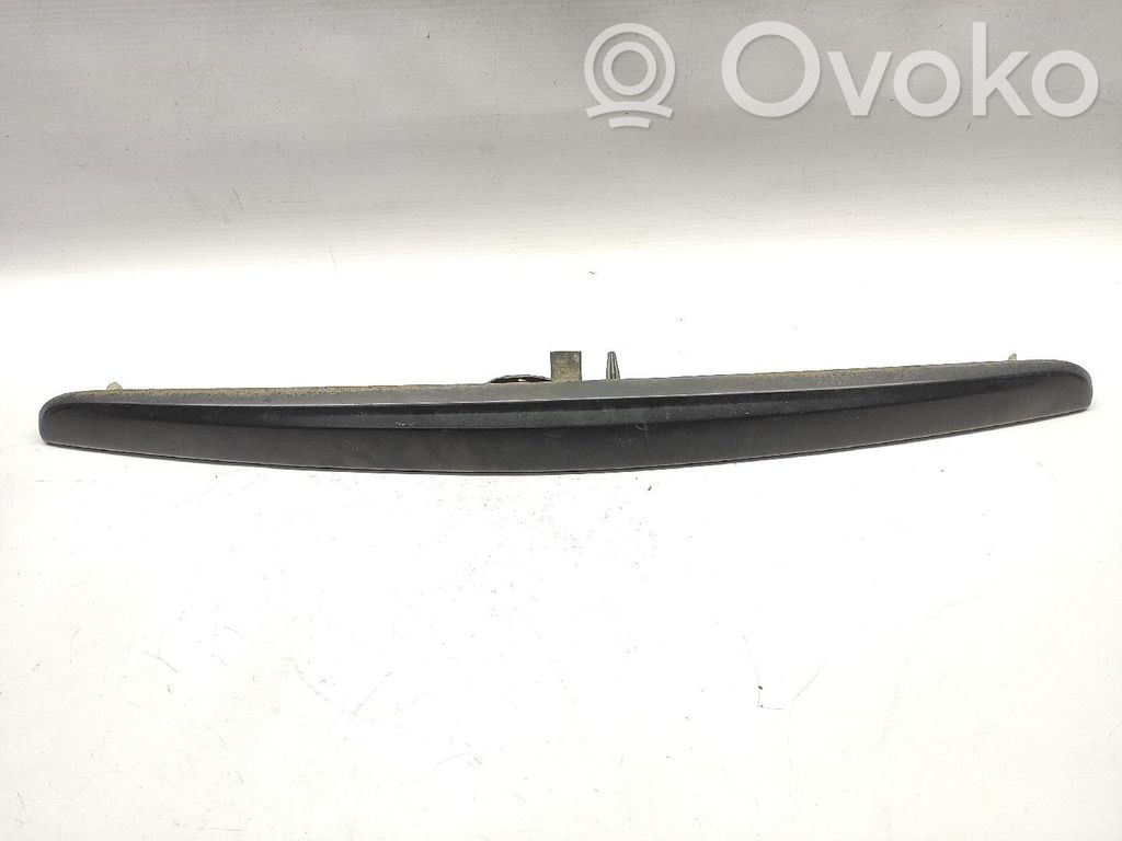 Tailgate/trunk side cover trim