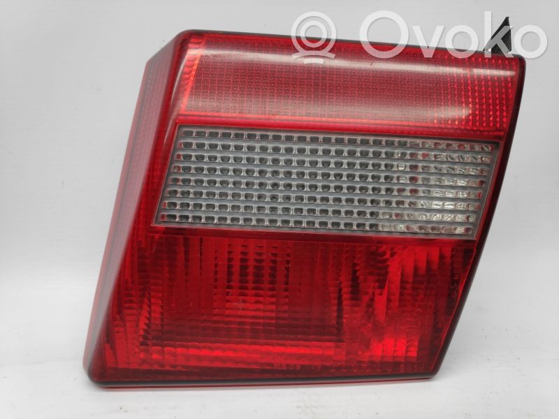 Tailgate rear/tail lights