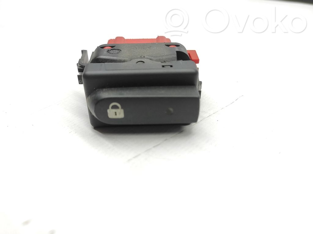 Central locking switch button   060035C