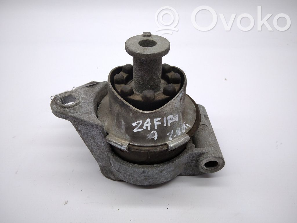 Engine mount bracket
