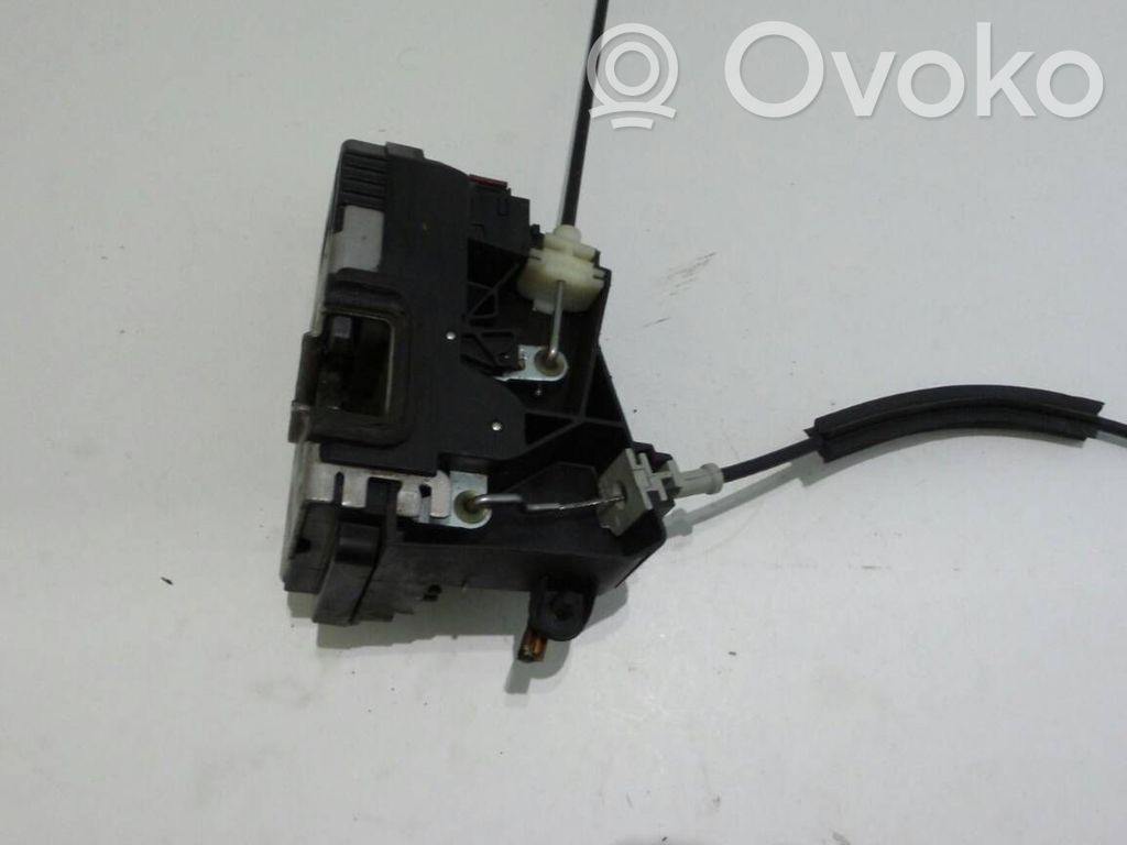 Opel Vectra C Front door lock 
