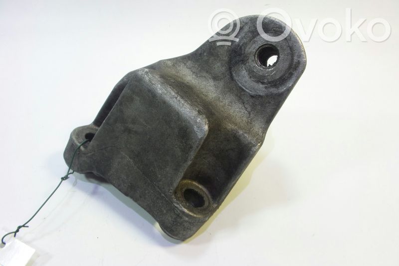Renault Megane II Engine mount bracket 