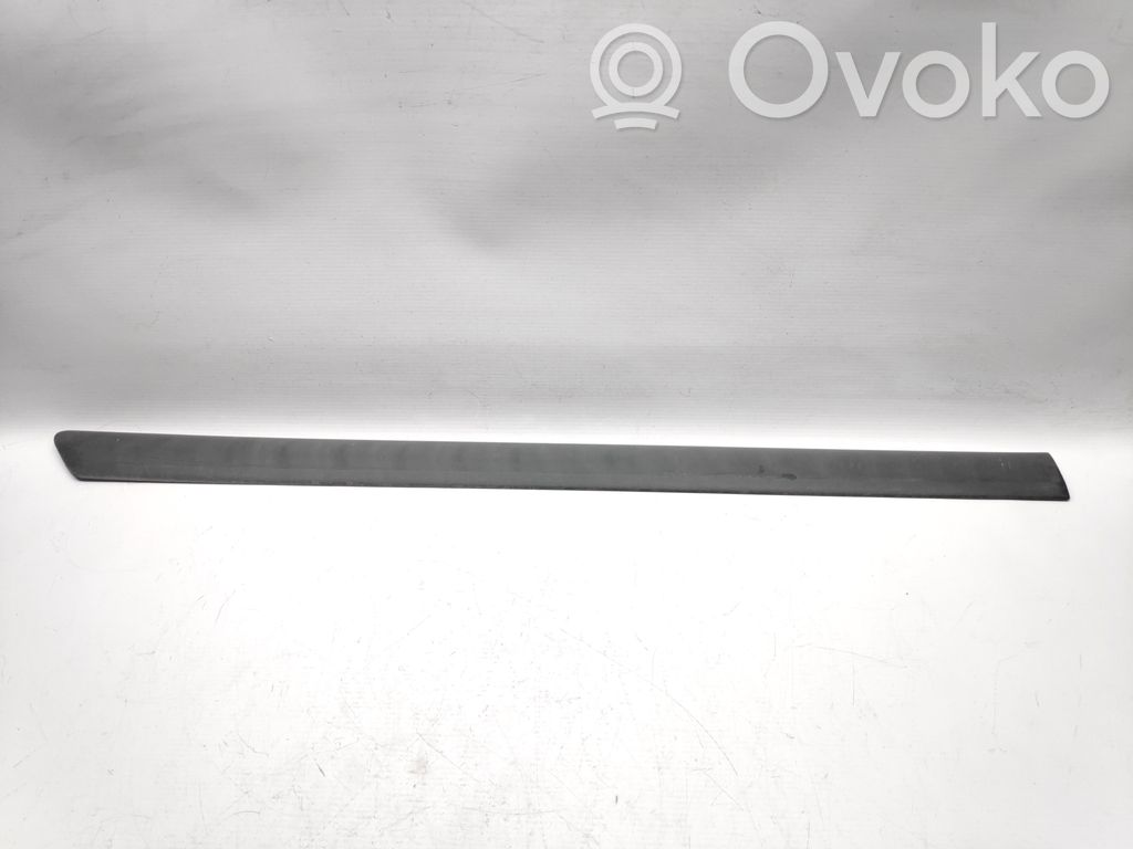 Opel Combo C Moldura de la aleta trasera 