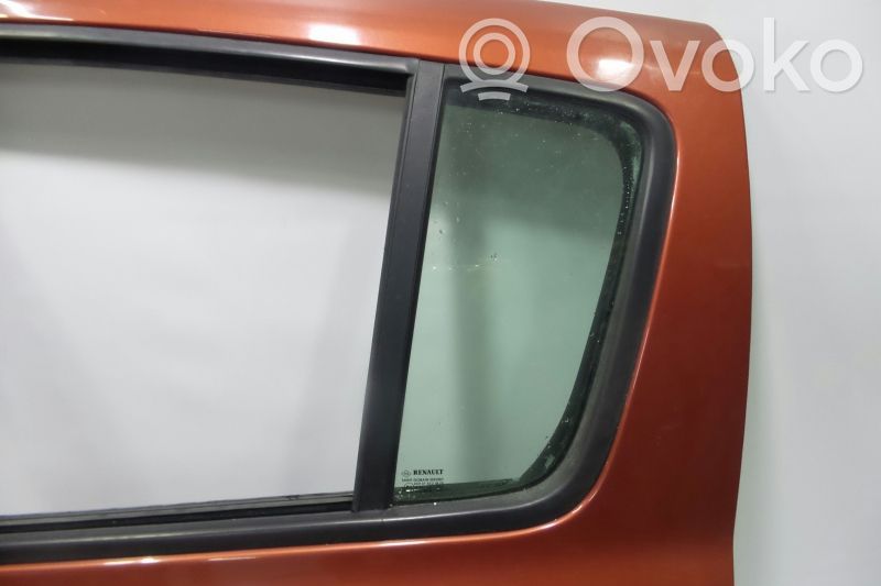 Renault Clio III aizmugurējo durvju stikls 