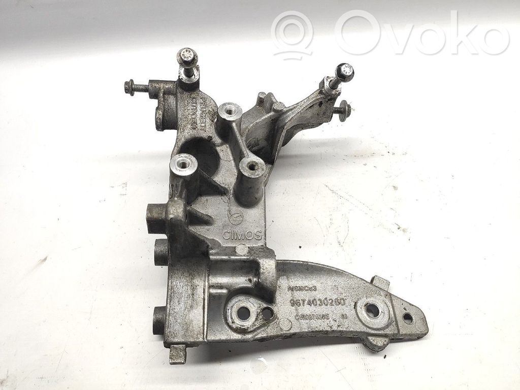 Engine mount bracket   9674030280