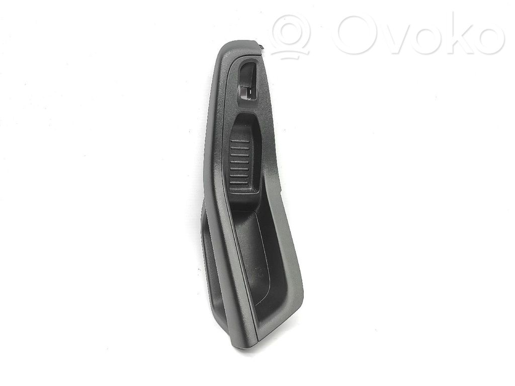 Ford Fiesta Front door exterior handle/bracket 