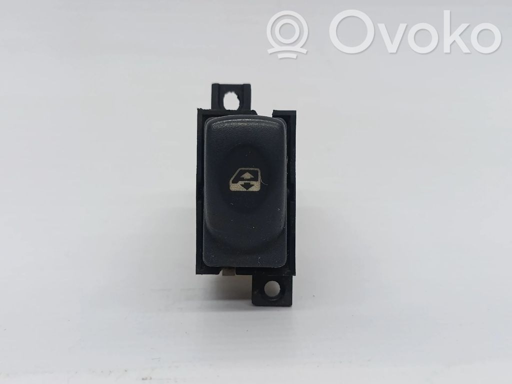 Electric window control switch   7700417484B