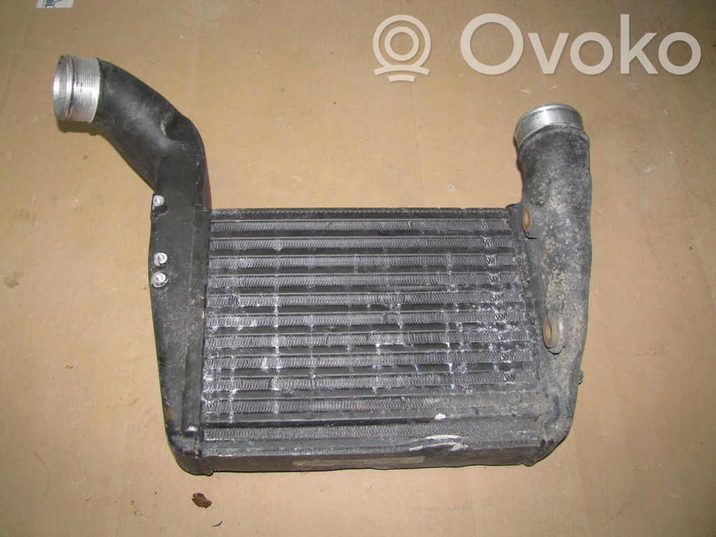 Audi A6 S6 C6 4F Interkūlerio radiatorius 