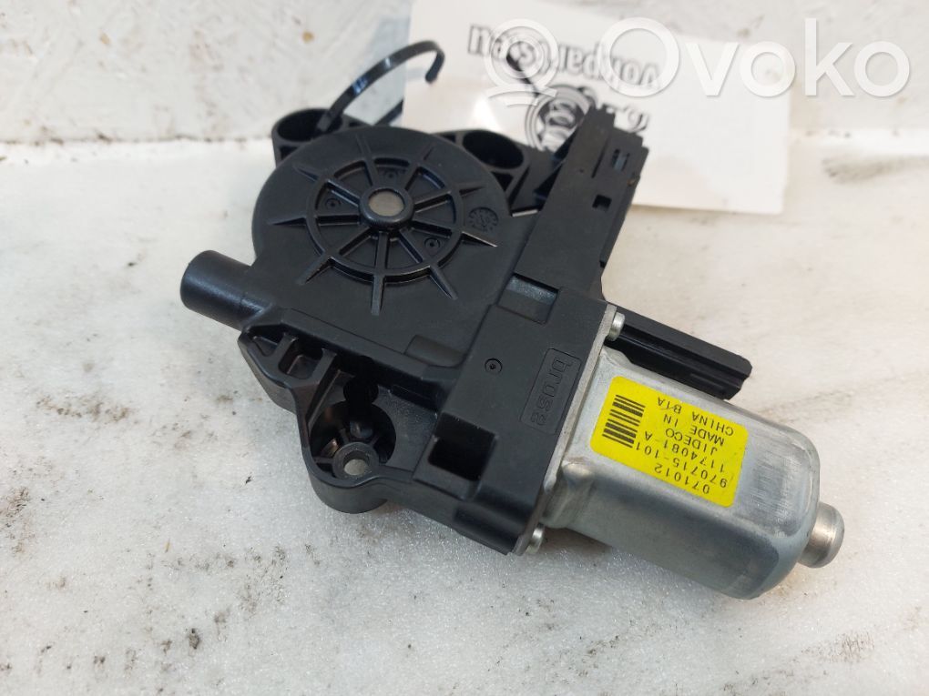 Volvo V70 Motorino alzacristalli della portiera posteriore 