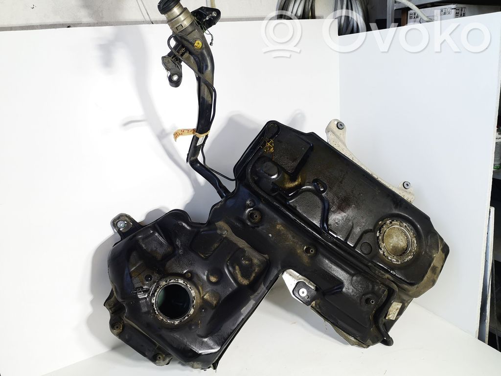 Audi A6 S6 C7 4G Polttoainesäiliö 
