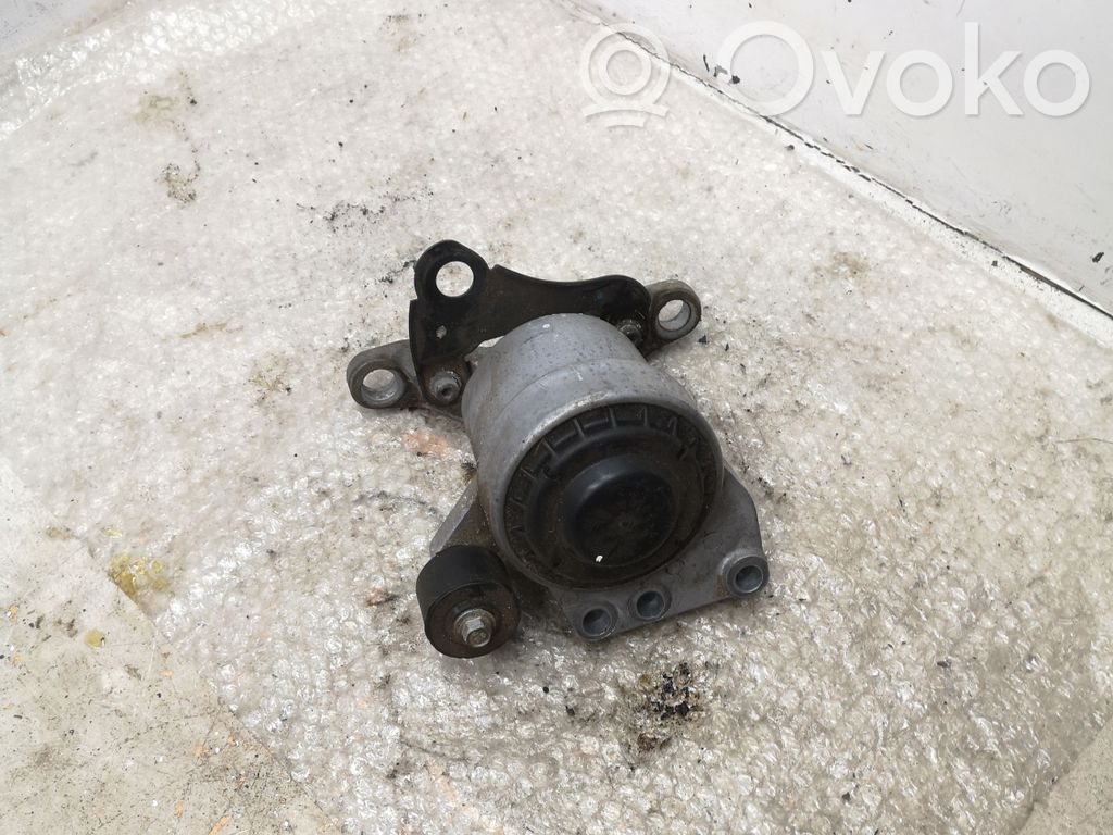Engine mount bracket   DG936F012DA