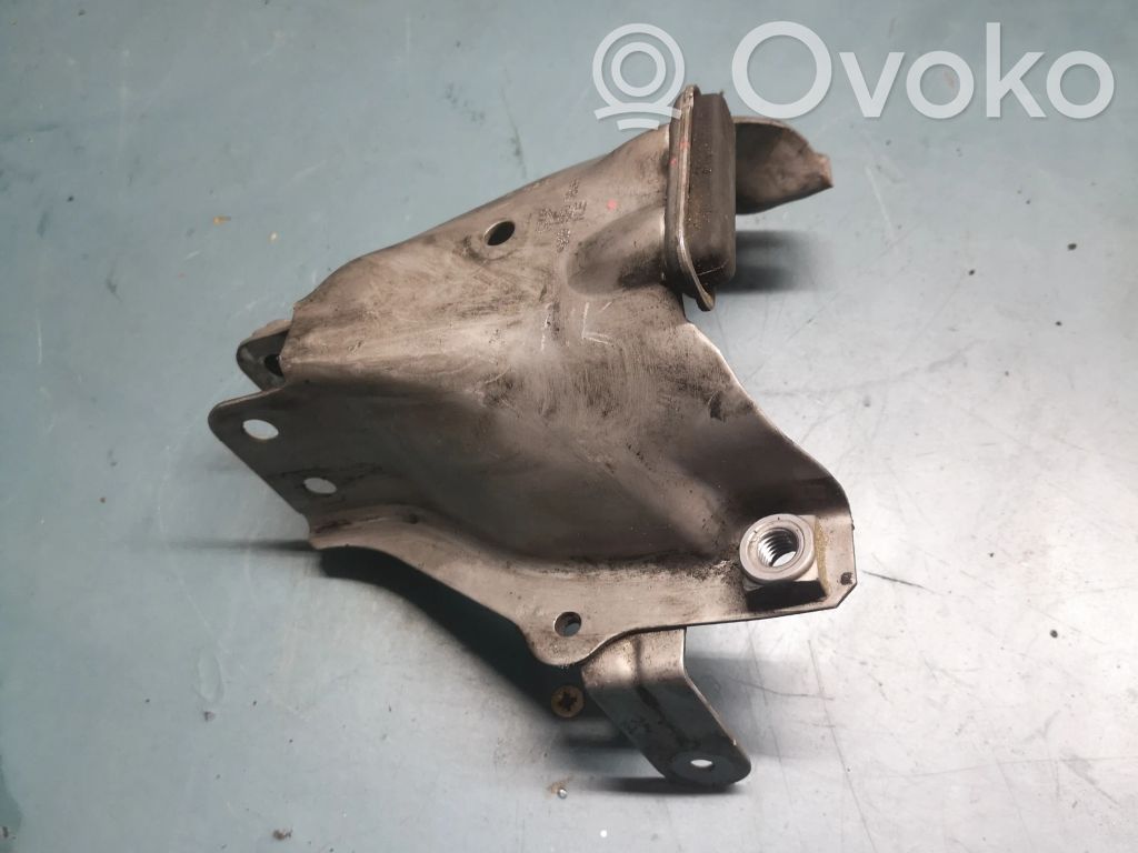 Engine mounting bracket   8K0399059H