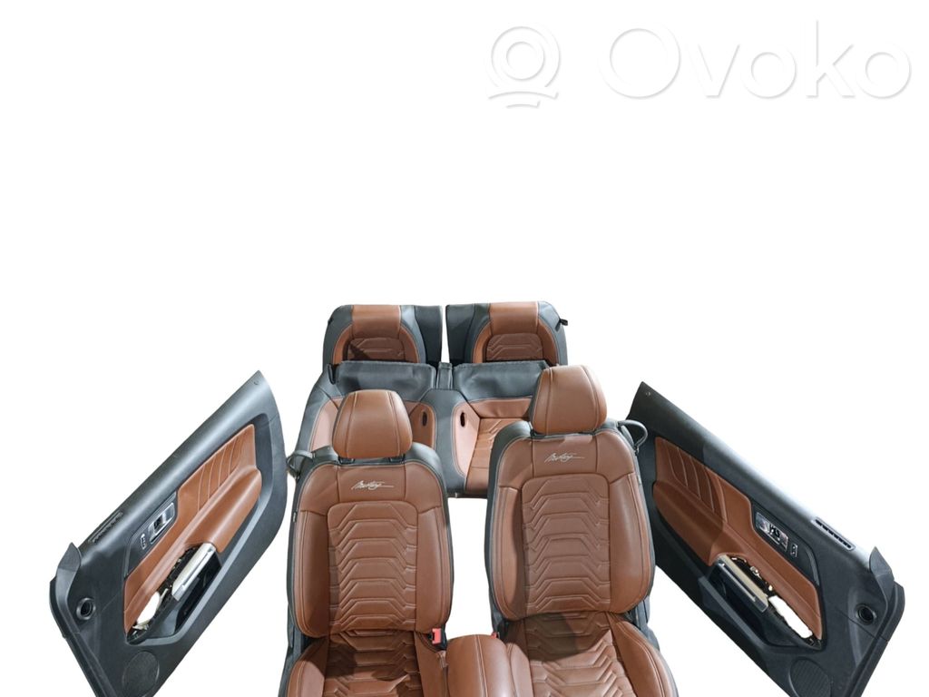 Ford Mustang VI Tapicerka / Komplet 