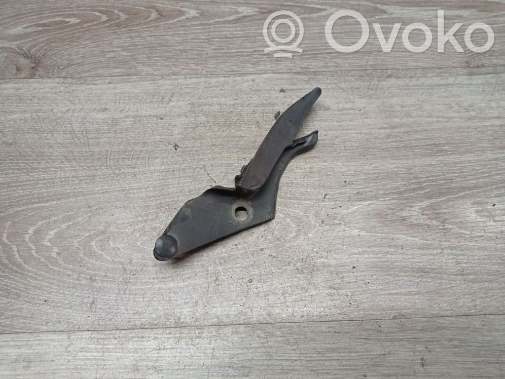 Volvo V70 Windshield trim 